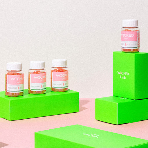 جيلاتين بدل حبوب لتكثيف الشعر بطعم الفراوله (ONE) Wicked Lab Pink Gummy Bear 1 Bottle Biotin Gummy Multi-Vitamin Vegetable Vegan Jelly (1 month supply)